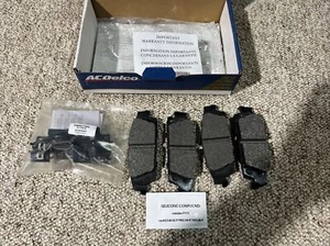 ACDelco Rear Disc Brake Pad Set 19364077 2014-2018 Chevy Silverado 1500 - Picture 1 of 3