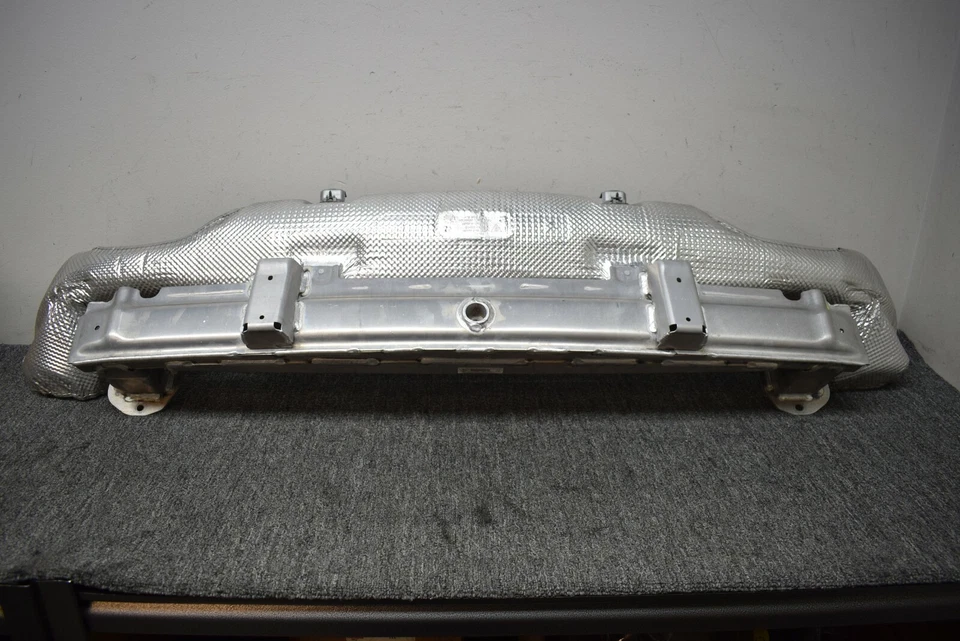 2012-2015 PORSCHE 911 BARRA DE REFORÇO TRASEIRA FABRICANTE DE EQUIPAMENTO ORIGINAL - Imagem 1 de 4