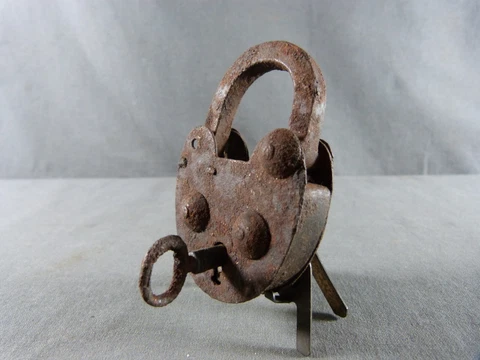 Antique french iron padlock with key, rustic decoration, farmhouse decor, Works Cover
