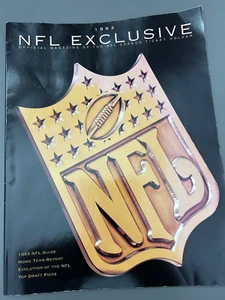 Vintage 1993 NFL Exclusive Green Bay Packers Season Ticket Holder Magazine - Picture 1 of 4