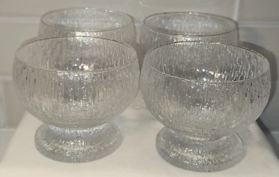 Juego de 4 cuencos de postre con patas texturizadas Iittala Kekkerit Finlandia Timo Sarpaneva Foto 1 de 4