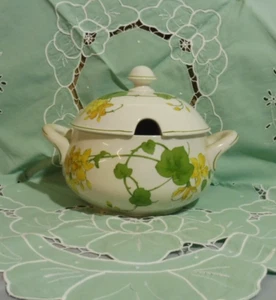 Geranium " alte Serie " v. Villeroy & Boch , Schüssel / Terrine mit Deckel - Bild 1 von 4