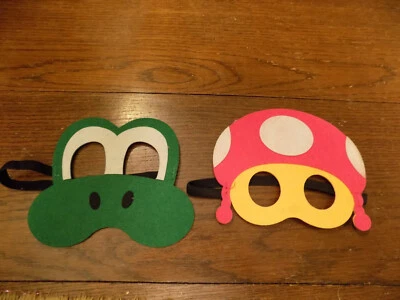 Mario Brother Kids Felt Party Masks Lot 2 Pink Mushroom Toad Yoshi ? Green CUTE! - Image 1 of 4