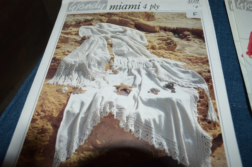 Wendy Knitting Crochet Pattern 3729 Miami 4 Ply Stole & Shawl lace edge - Image 1 of 1