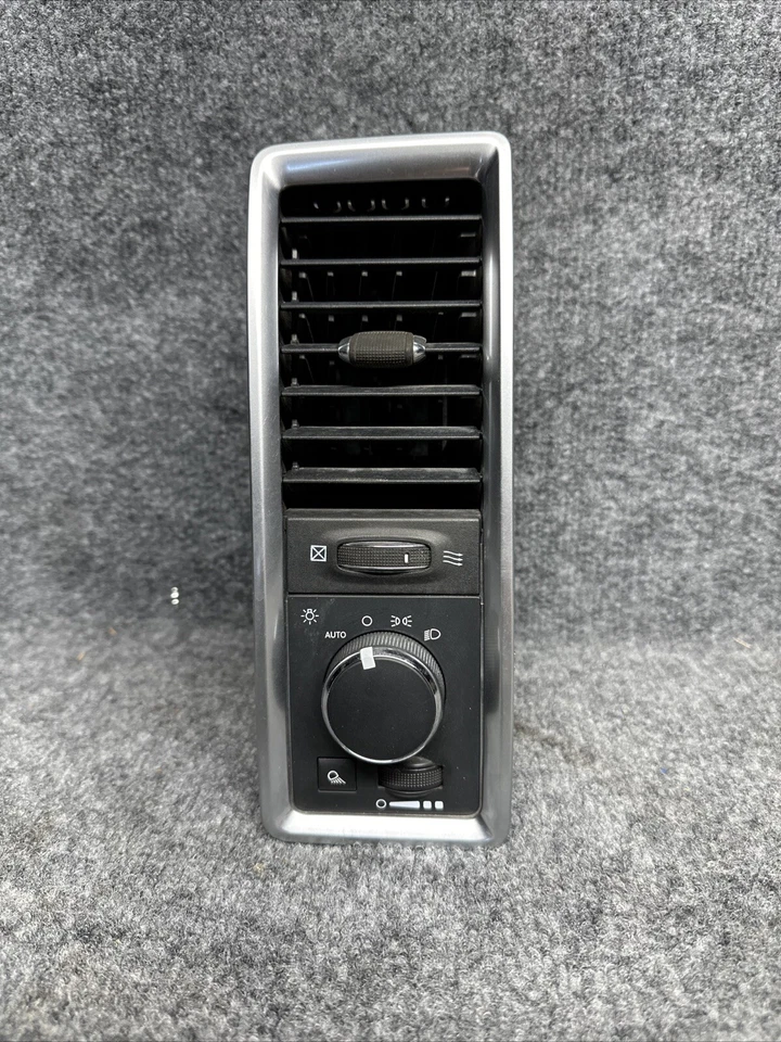 2013-2020 Ram 1500 Classic Left Air Conditioning & Heater Outlet OEM (H14) - Image 1 of 4