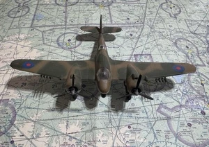 1/72nd SCALE WW2 BRITISH BEAUFIGHTER PRE-BUILT AND WEATHERED - Picture 1 of 6