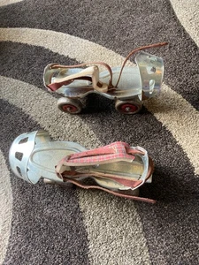 vintage children's rollerskates - Picture 1 of 3