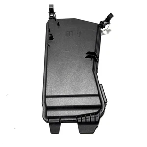 📌 2010-2016 MERCEDES W212 E350 FRONT FUSE RELAY BOX HOUSING UPPER COVER OEM - Picture 1 of 13