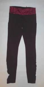 LULULEMON SPEED TIGHT lV GEBÜRSTETE BERGGIPFEL BON BON BORDEAUX DRAMA GEBRAUCHT, IN EINWANDFREIEM ZUSTAND Größe 4 - Bild 1 von 6
