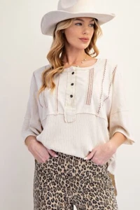 Easel Women's Embroidered Mineral Washed Oversized Knit Top in Ecru Size M - Picture 1 of 6