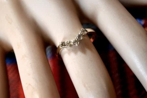 9 ct gold second hand Amethyst wishbone ring - Picture 1 of 2