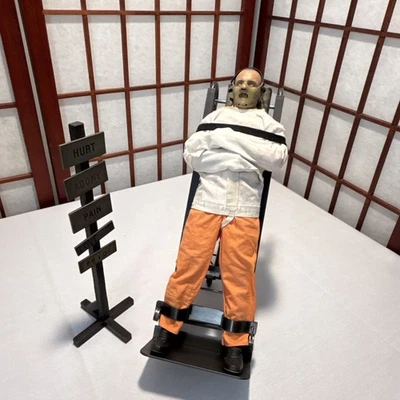 hannibal lecter figure Blitzway Silence Of The Lambs Straight Jacket 1:6 - Image 1 of 4