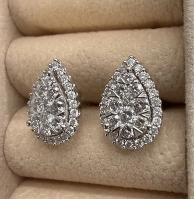 PENDIENTES CON RACIMO DE DIAMANTES NATURALES EN FORMA DE PERA EN ORO BLANCO DE 14k Foto 1 de 4