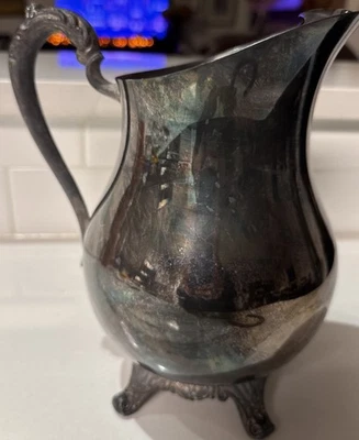 DE COLECCIÓN 1883 3707 F.B. Jarrón jarra de agua con patas enchapado Rogers Silver Co. Foto 1 de 4