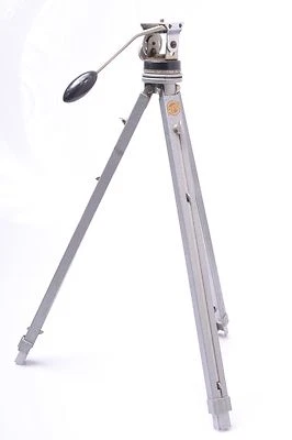 ✅ ARTHUR POHL DRESDEN APD DDR CAMERA TRIPOD 55 UP TO 150CM W/ BERLEBACH HEAD 1/4 - Image 1 of 3