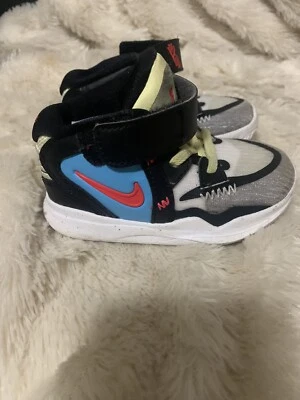 Nike Niño Negro Kyrie Infinity SE TD Talla 5c Zapatillas Foto 1 de 4