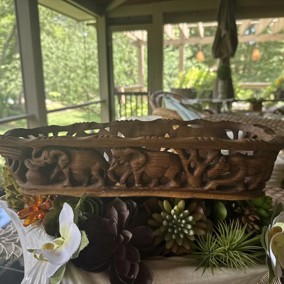 South African Hand Carved Jungle Desert Animal Basket. - Image 1 of 4