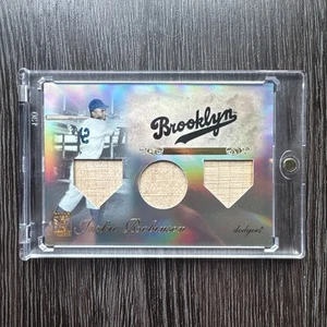 2009 Topps Tribute - Triple Relic Jackie Robinson #TDR-JR /99 - Foto 1 di 5