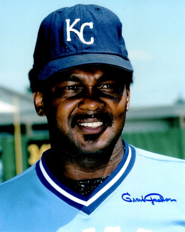 Signed 8x10 GRANT JACKSON KANSAS CITY ROYALS photo- COA  - Image 1 of 1