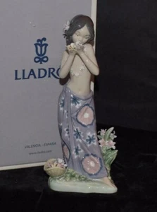 LLADRO AROMA OF THE ISLAND - IN ORIGINAL BOX - Picture 1 of 2