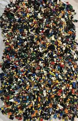 Random 24 x LEGO Minifigures Lot -  Space Marvel City Star Wars Castle Ninjago - Image 1 of 4