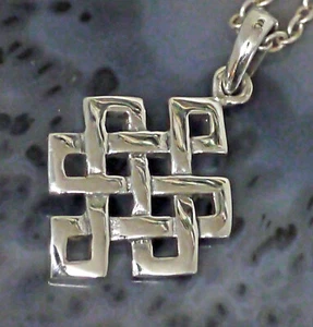 925 Silber kl. keltischer Unendlichkeit  Knoten Glücksamulett Buddhaknoten +Band - Bild 1 von 3