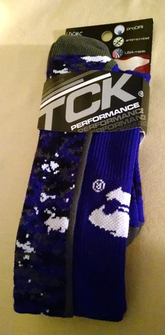 KANSAS STATE UNIVERSITY SOCKS NEW WILDCATS TCK SIZE MEDIUM TWIN CITY KNITTING Cover