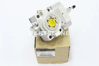 Bomba de combustível original do fabricante Mitsubishi Challenger Montero Pajero MD367152 - Imagem 1 de 4