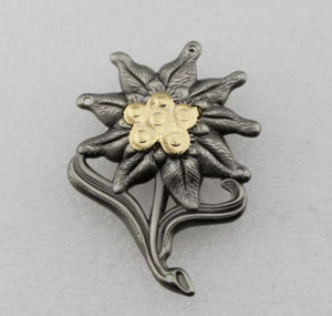 WWII UFFICIALE TEDESCO EDELWEISS MONTAGNA BERRETTO METALLO DISTINTIVO INSEGNE-colore ottone - Foto 1 di 4