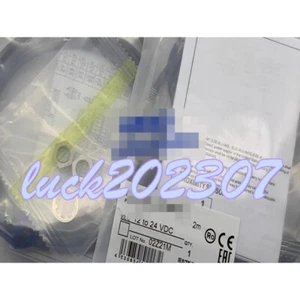 1PC New E2E-X50MC1L30-M1 sensor #HJ#F - Picture 1 of 3