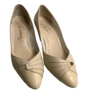 Caressa 经典皮革高跟鞋 尺寸 7.5M 象牙色 一脚蹬 细高跟鞋 新娘 — 第 1/4 张图片