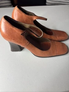 PRADA Pumps Absatz Leder braun EU37 / US 7 Vitello Cottage England Defekt - Bild 1 von 24