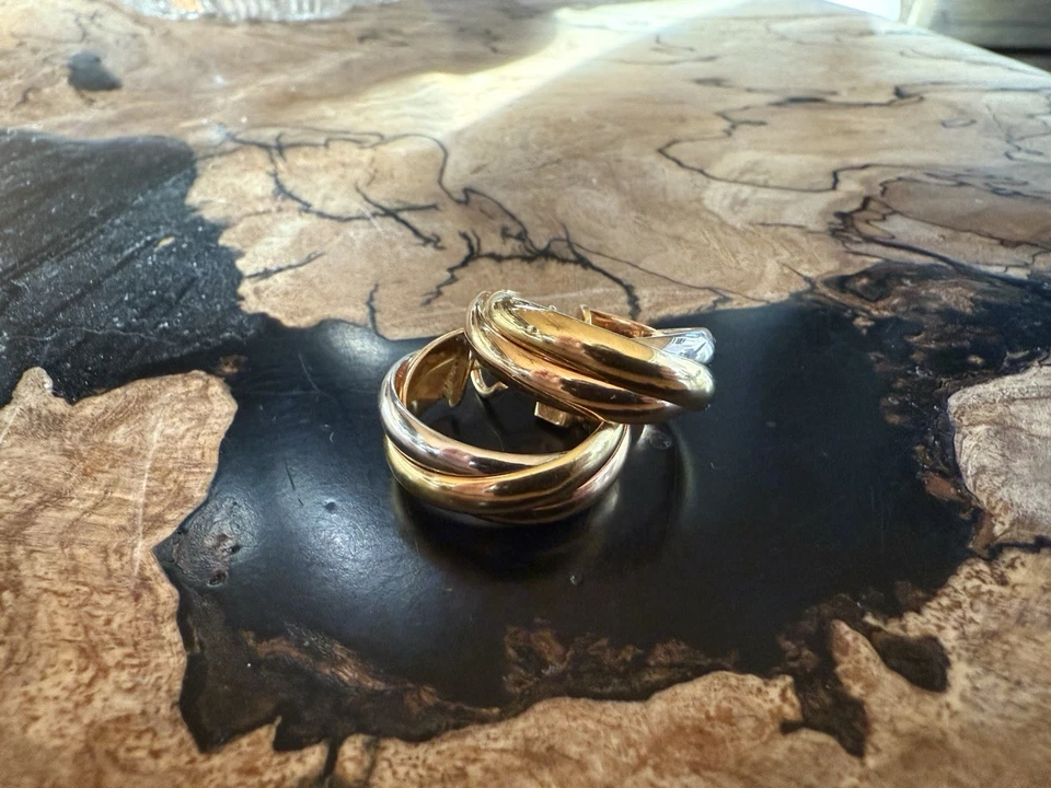 Pendientes de aro Cartier Trinity La Pousette cierre oro multitono de 18 k Foto 1 de 1