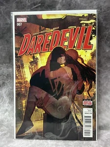 Daredevil #7 - Cómic de Marvel Comics en bolsa y embarcado - Imagen 1 de 2