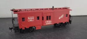 BA09 HO Scale Train Car CABOOSE BURLINGTON ROUTE CB & Q 11694 KNUCKLERS - Picture 1 of 1