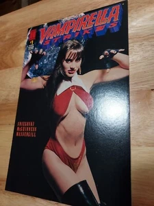 Vampirella Strikes #1 (1995) 9.4 NM / Photo Variant Cover! - Picture 1 of 5