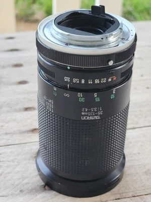 Obiettivo fotocamera Tamron 35-135 mm 1:3.5-4.2 Il Giappone ha un piccolo graffio sul vetro - Immagine 1 di 4
