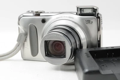 LESEN [WIE BESEHEN] Fujifilm Finepix F300EXR Point&Shoot Digitalkamera mit La... - Bild 1 von 4