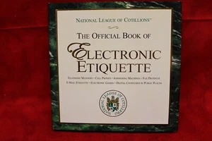 DAS OFFIZIELLE BUCH DER ELEKTRONISCHEN ETIKETTE, HARDCOVER (B10) - Bild 1 von 6