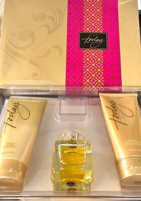 Avon Today Tomorrow Always Forever Eau Parfum Spray Set de Regalo Loción Gel de Ducha Foto 1 de 4