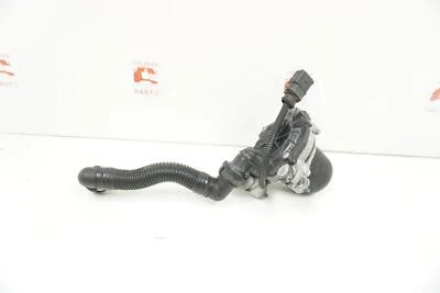 Bomba de inyección de aire secundaria Volkswagen Passat 2012-2014 usada OEM 07K-131-333-A Foto 1 de 4