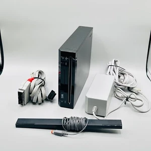 CONSOLE NINTENDO WII NERA π COMPLETA DI CAVI E SENSOR BAR PERFETTA π - Foto 1 di 4
