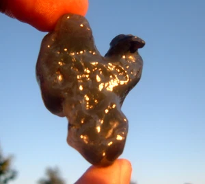 Libyan Desert Glass Meteorite Tektite impact specimen(110 crt) Soft Dark Gem AA+ - Picture 1 of 7