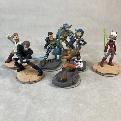 Lote de 7 figuras Disney Infinity Star Wars 3.0. Una figura tiene un sable roto. Foto 1 de 4