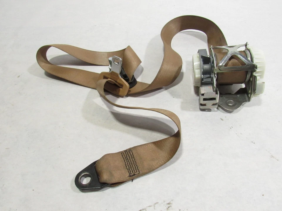 15-19 Ferrari 488 Spider 2017 retractor de cinturón de seguridad delantero izquierdo del conductor;:Y Foto 1 de 4