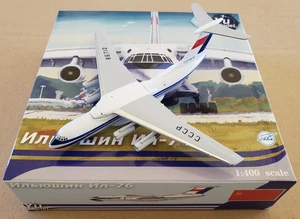 1:400 Ilyushin IL-76 Aeroflot / Soviet Air CCCP-86712 AeroClassics / YuModeL - Picture 1 of 4