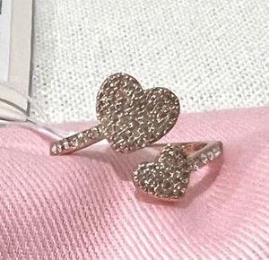 Anillo Corazón Kate Spade Yours Truly Pave Talla 8 Enchapado en Oro Rosa Nuevo Con Etiquetas + Bolsa antipolvo - Imagen 1 de 11