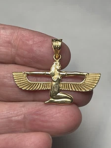 Beautiful Solid Heavy18K Gold Hand Made Egyptian Winged Isis Pendant /Charm - Picture 1 of 13