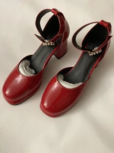 Zapatos para mujer Faremade de tacón rojo talla 37 (6,5) correa al tobillo nuevos en caja. - Imagen 1 de 7