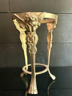 Base de querubín de metal latón vintage de 10" (para jarrón o usada como soporte para plantas)  Foto 1 de 4